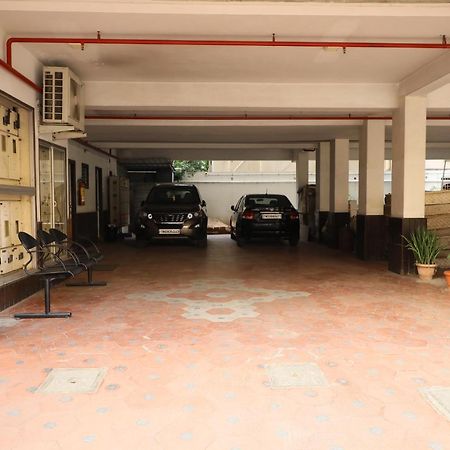Taz Kamar Family Hotel Chennai Zewnętrze zdjęcie