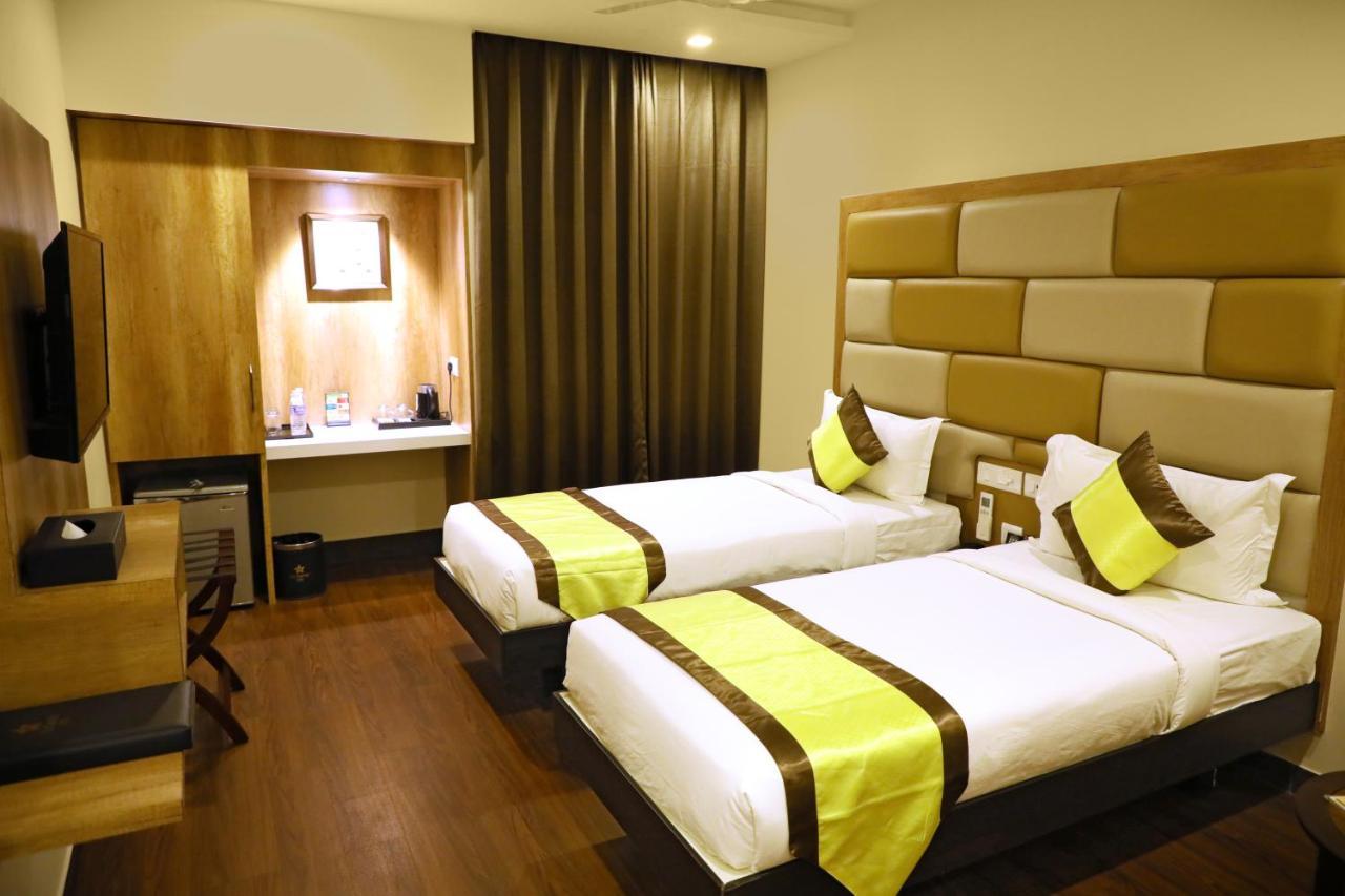 Taz Kamar Family Hotel Chennai Zewnętrze zdjęcie