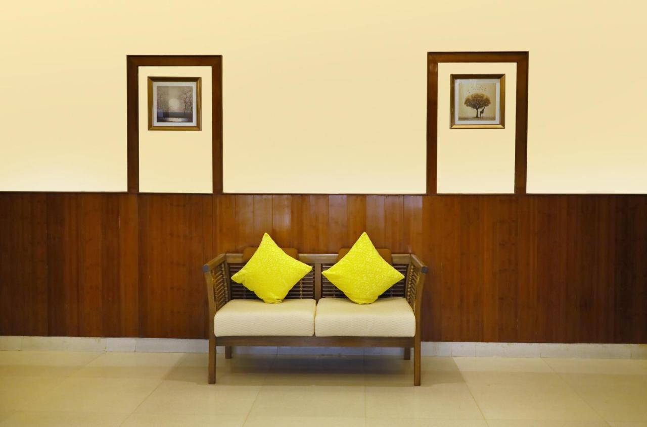 Taz Kamar Family Hotel Chennai Zewnętrze zdjęcie