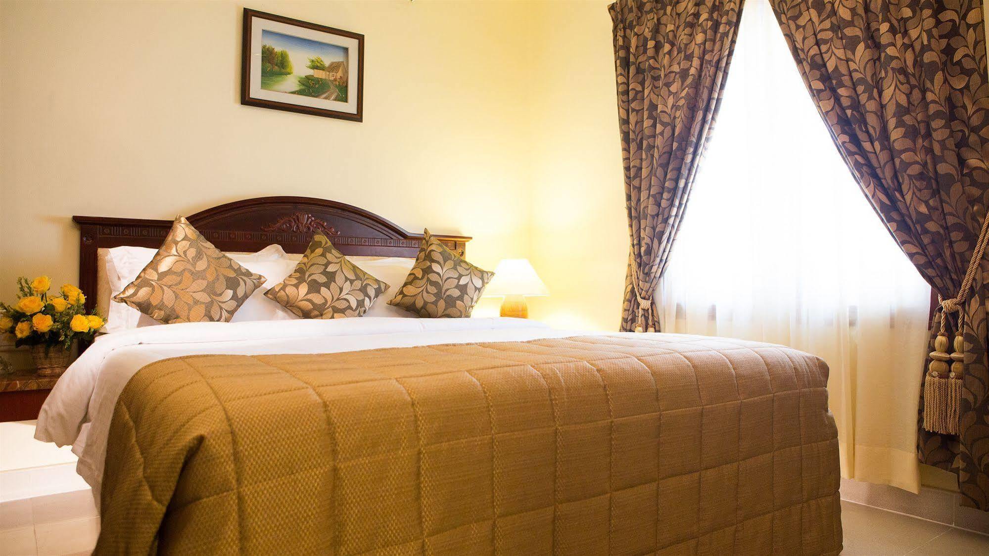 Taz Kamar Family Hotel Chennai Zewnętrze zdjęcie