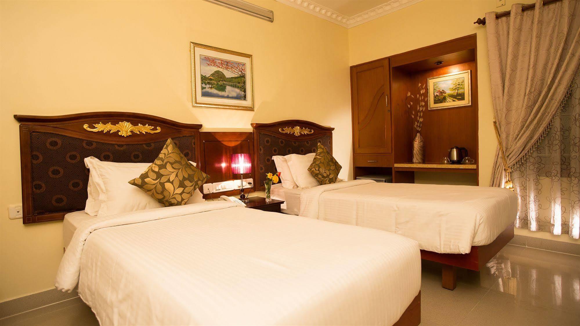 Taz Kamar Family Hotel Chennai Zewnętrze zdjęcie