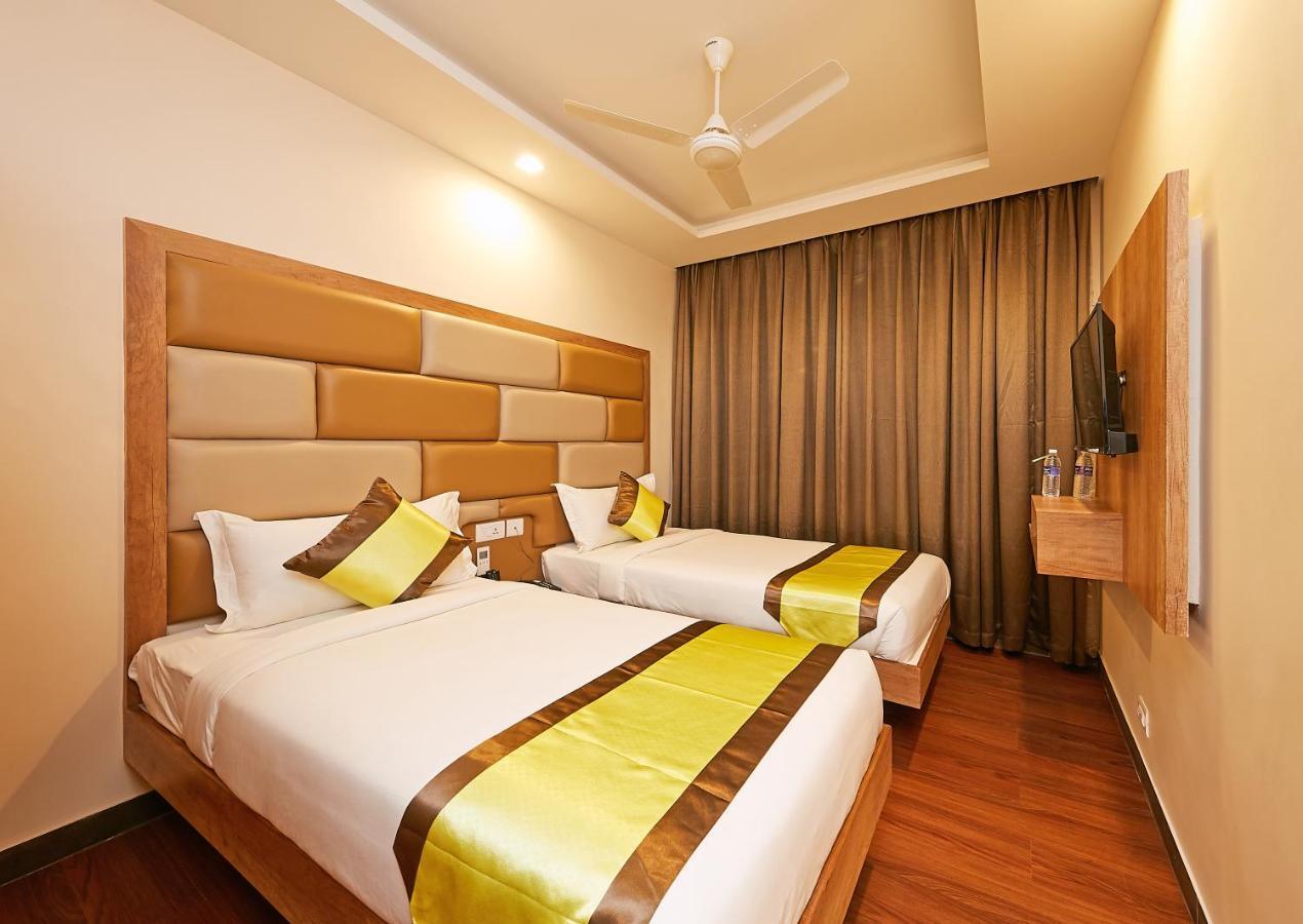 Taz Kamar Family Hotel Chennai Zewnętrze zdjęcie