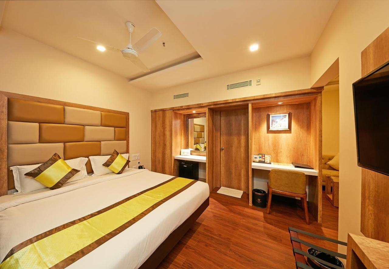 Taz Kamar Family Hotel Chennai Zewnętrze zdjęcie